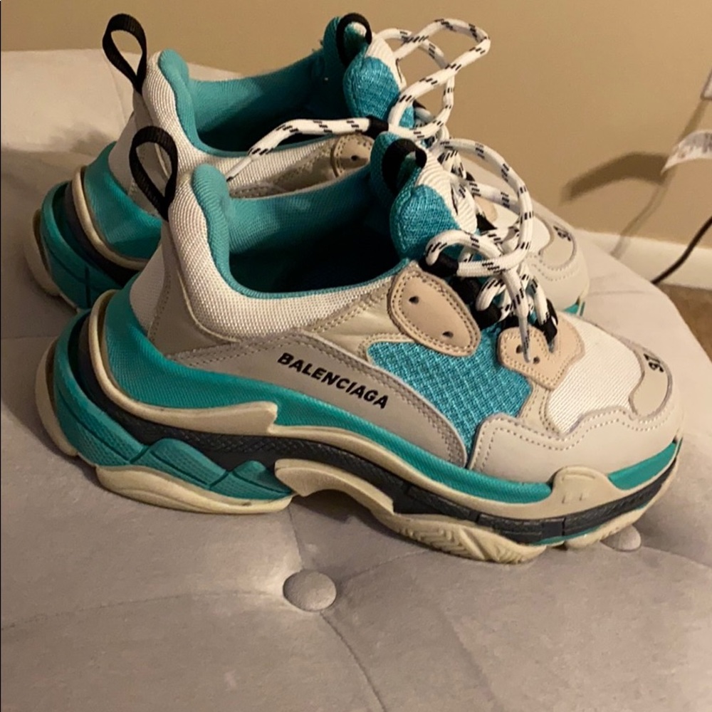 Balenciaga triple s